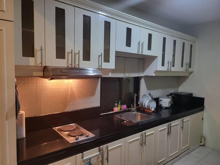 Kandi Resort-Type Spacious 1 Bedroom With Netflix And Free Housekeeping Angeles Esterno foto