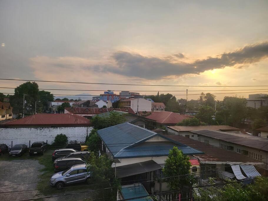 Kandi Resort-Type Spacious 1 Bedroom With Netflix And Free Housekeeping Angeles Esterno foto